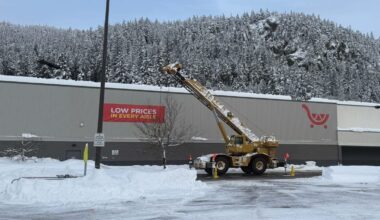 Fred Meyer closed for snow removal as Juneau continues to dig out