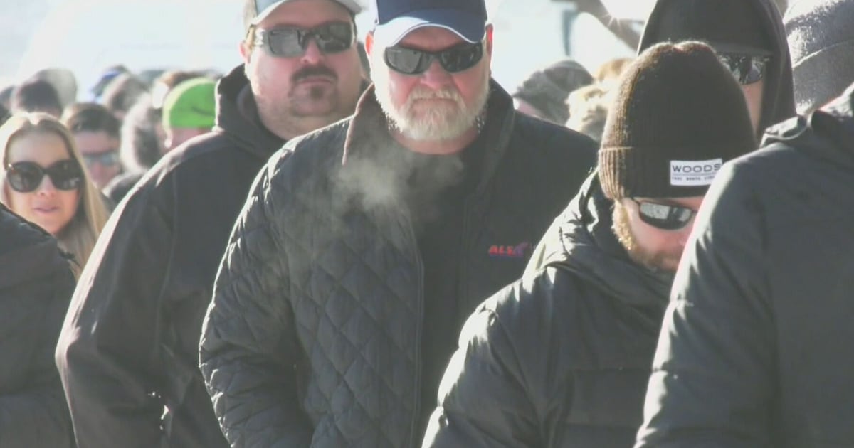 Alberta separatists rally for independence, collecting signatures in Calgary - CTV News