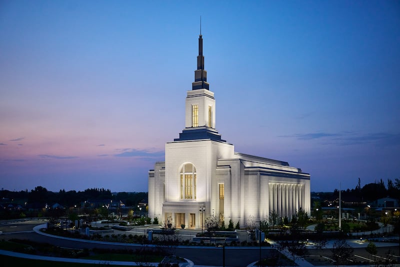 The exterior of the Burley Idaho Temple.