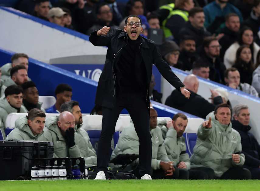 Liam Rosenior updates on Chelsea absentees against Arsenal and praises Blues' spirit | News | Official Site