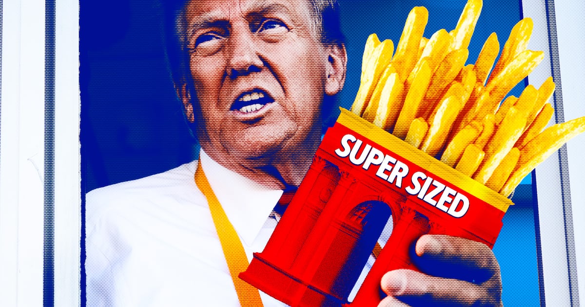 Trump Plotting to Supersize Plans For Already Monstrous 'Arc de Trump'