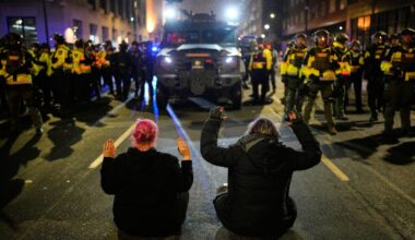 Thousands protest against ICE after shootings of Renee Nicole Macklin Good, two people in Portland