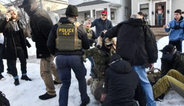 Vancouver social-media company Hootsuite looking to work with ICE to ‘build trust’