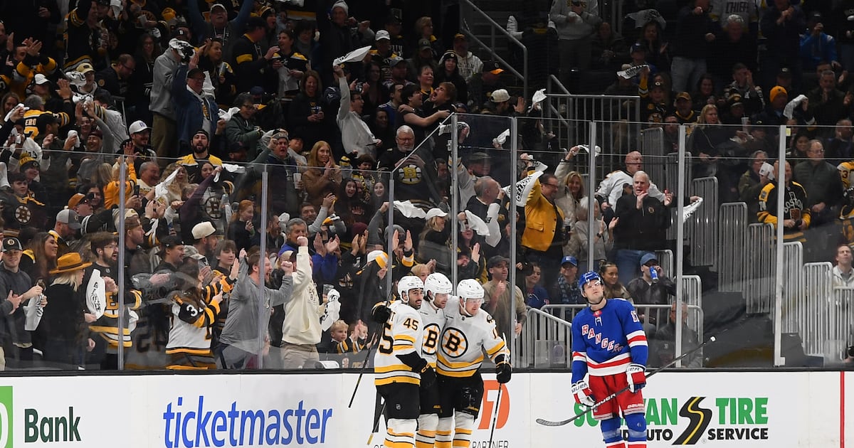 Bruins’ Zacha awarded a reviewed goal with most of Rangers in locker room at end of first period
