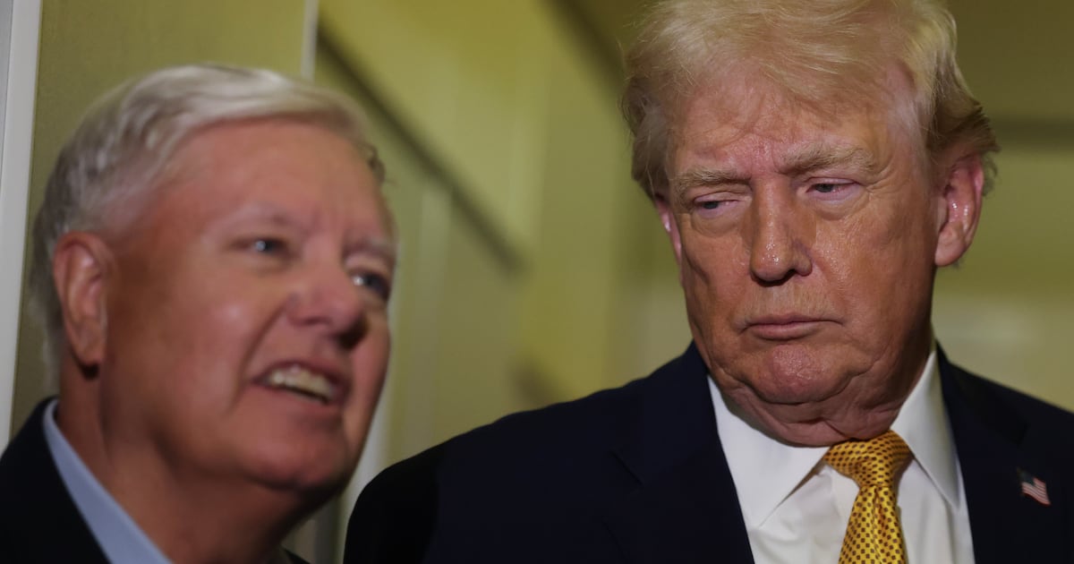 MAGA Senator Shockingly Advises Trump to ‘Kill’ World Leader