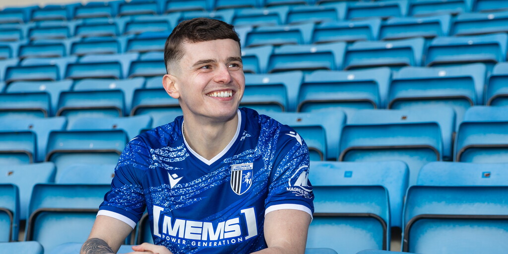 Gills capture the signing of Ronan Hale