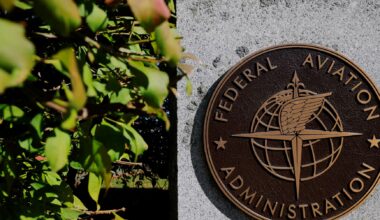 FAA warns airlines on Central, South American flights of potential military actions