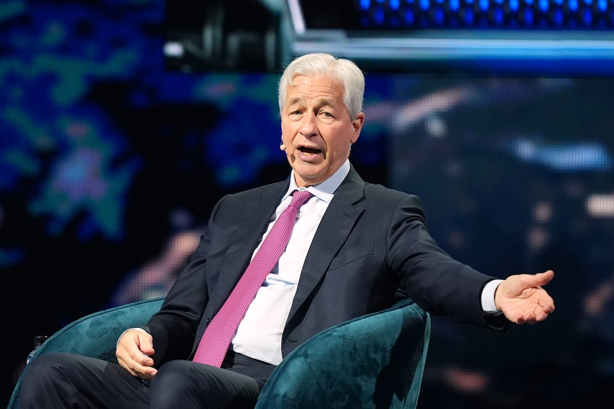 Wall Street CEOs turn on Trump as he attacks the Fed and credit-card industry