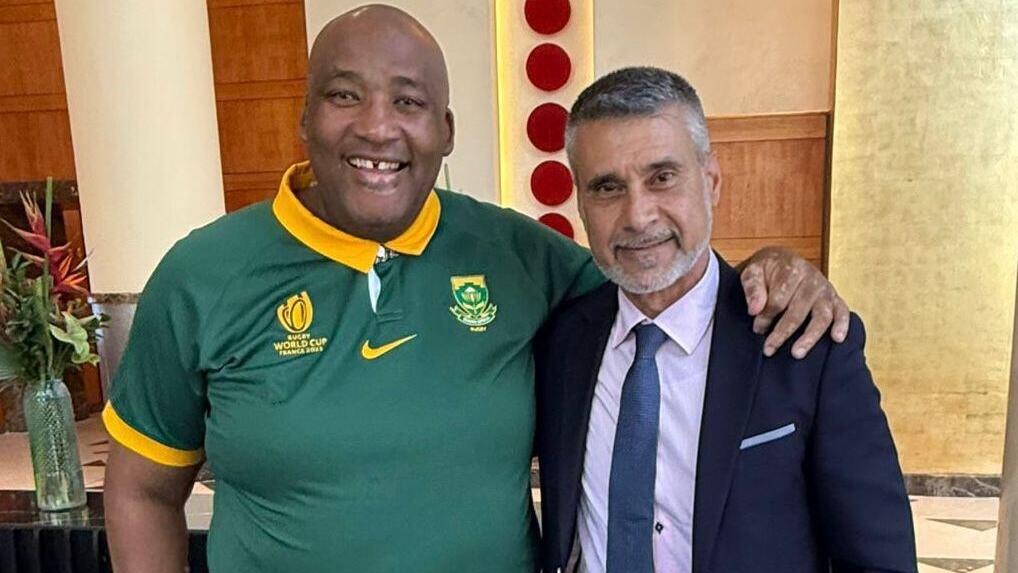 מימין: השגריר דוד סרנגה ושר התרבות גייטון מקנזי