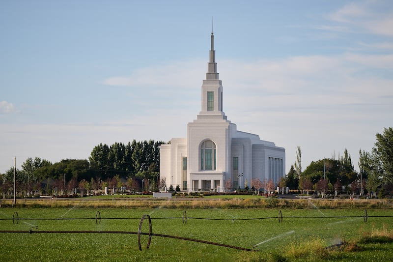 The exterior of the Burley Idaho Temple.