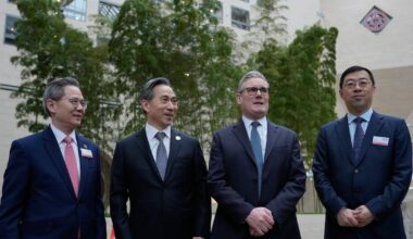 Starmer says U.K. ‘can’t stick its head in the sand’ over China after Trump issues warning - CTV News
