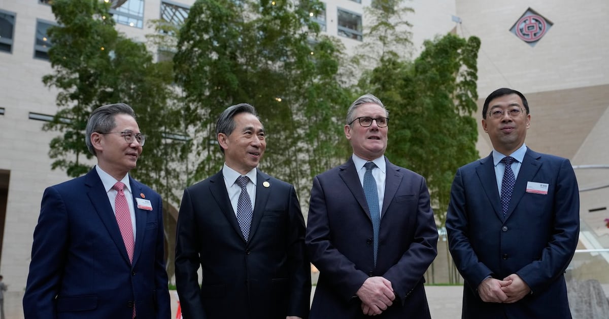 Starmer says U.K. ‘can’t stick its head in the sand’ over China after Trump issues warning - CTV News