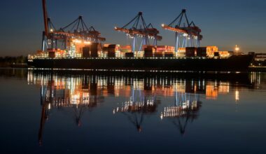 EU to suspend 93 billion euro retaliatory trade package against US for 6 months