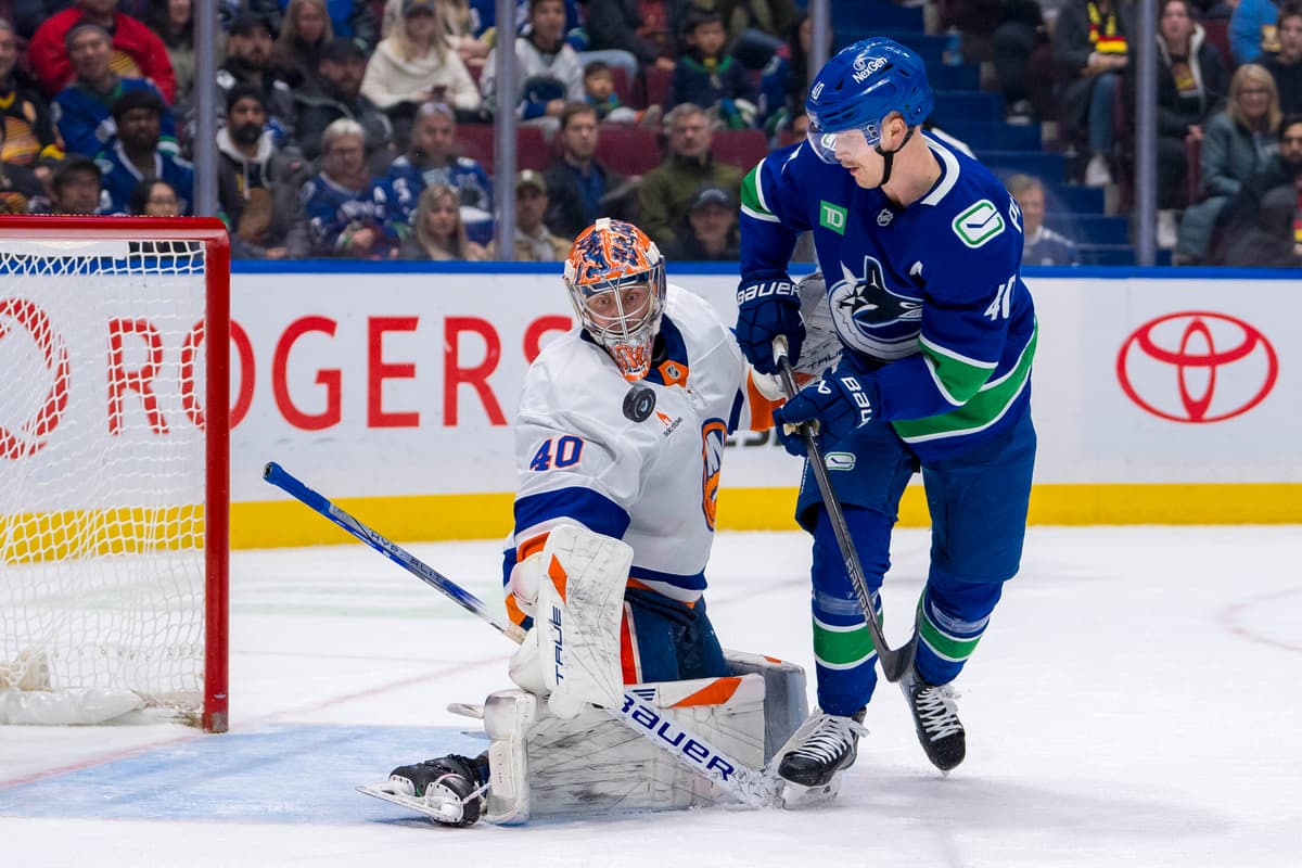 Sherwood trade overshadows Canucks vs. Islanders