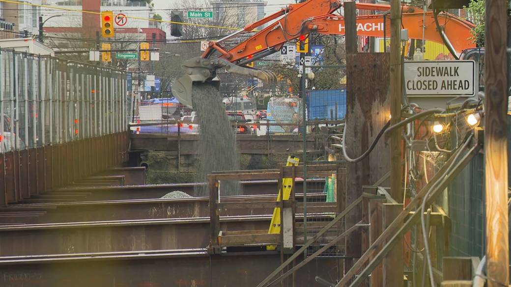 Click to play video: 'No help for Broadway corridor businesses suffering from subway construction'