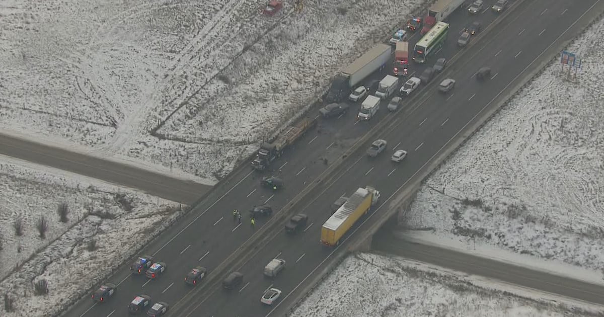 Highway 400 crash: Off-duty police officer involved
