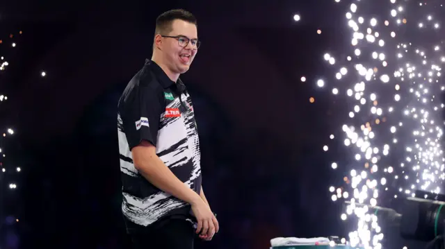 Gian van Veen smiles