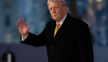 Trump says US 'ready to help' Iranians achieve freedom - ایران اینترنشنال