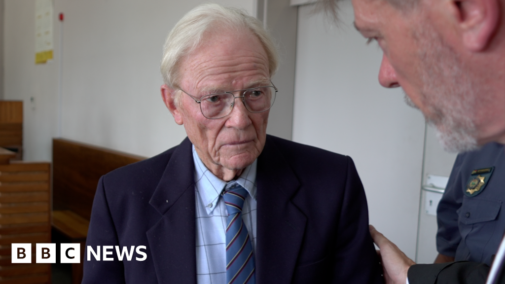 Ex-teacher accused of Edinburgh school abuse faces extradition hearing