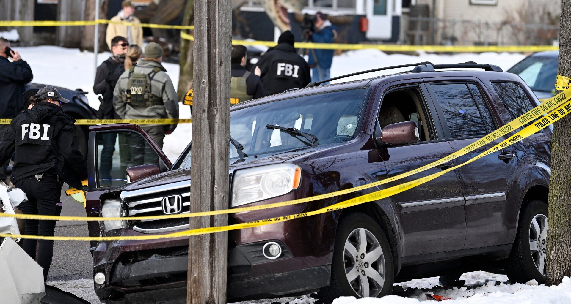 ICE agent shoots and kills woman during Minneapolis immigration raid | News