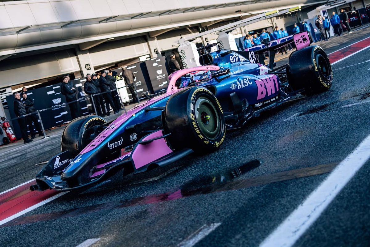 LIVE: F1 Barcelona pre-season testing - Day 1 | Live text - Autosport