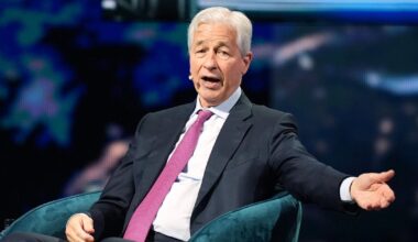 Trump sues JPMorgan Chase and Jamie Dimon for $5 billion, alleging "political" debanking