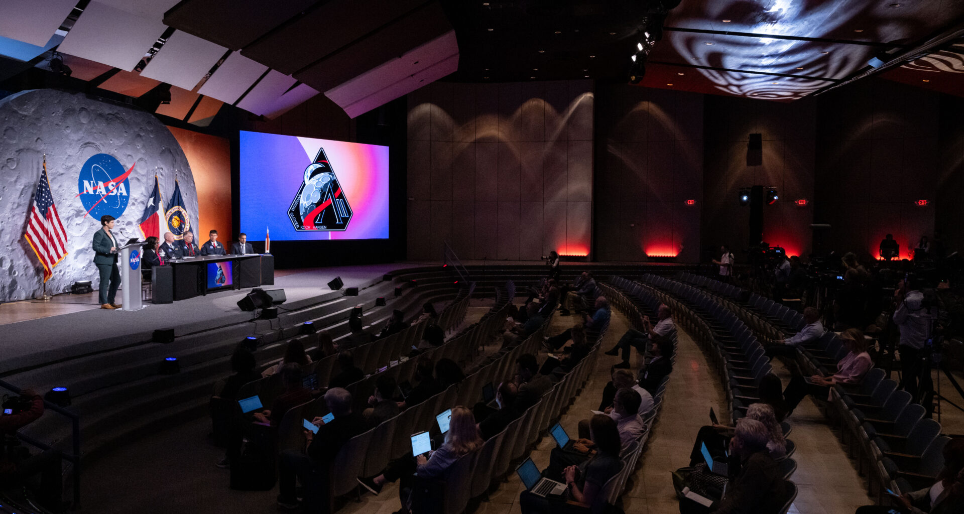 NASA Invites Media to Cover Artemis Mission from Johnson Space Center