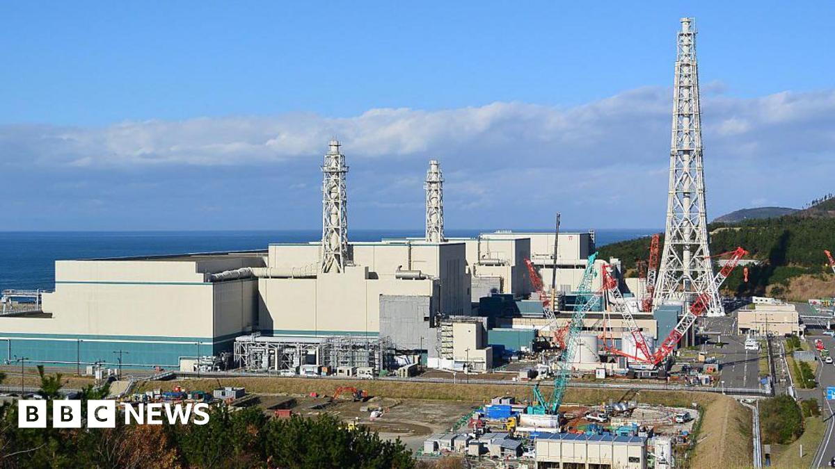 Exterior of Tepco Kashiwazaki-Kariwa power plant reactors 6 and 7, against a blue-sky background