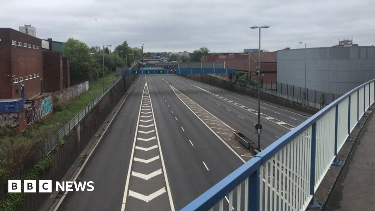 More than half a dozen lanes are pictured in this generic photo, taken from a bridge above the road.