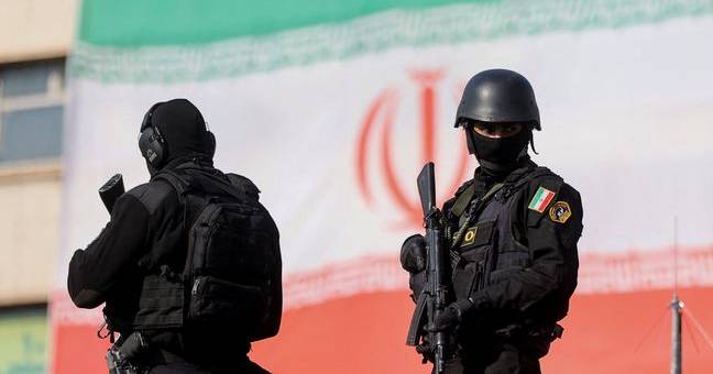 ‘De facto curfew’: residents describe tightened security in Iran