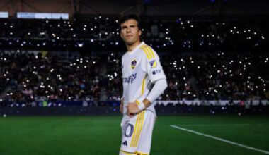 Riqui Puig Undergoes Successful Knee Surgery