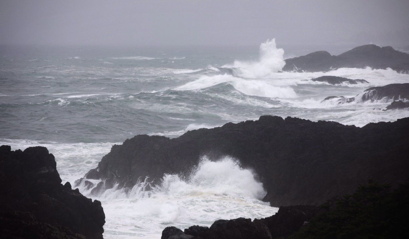 High tides, low pressure, mean flooding likely along B.C.'s south coast