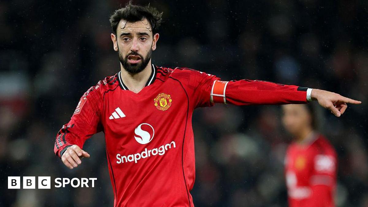 Bruno Fernandes pointing during the Emirates FA Cup third-round match between Manchester United and Brighton