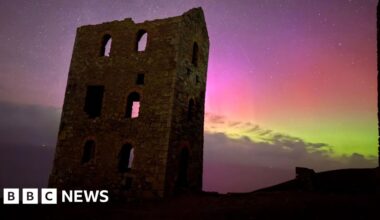 Northern lights dazzle for second night across UK