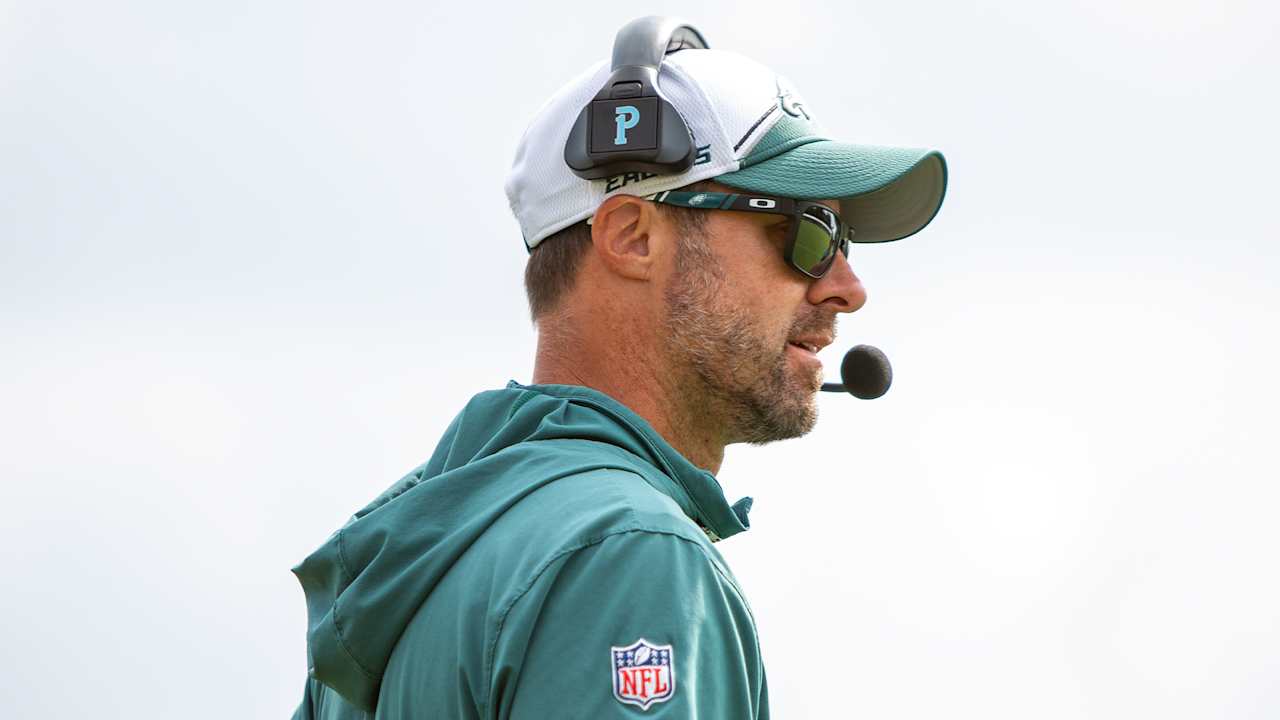 Eagles make change at offensive coordinator
