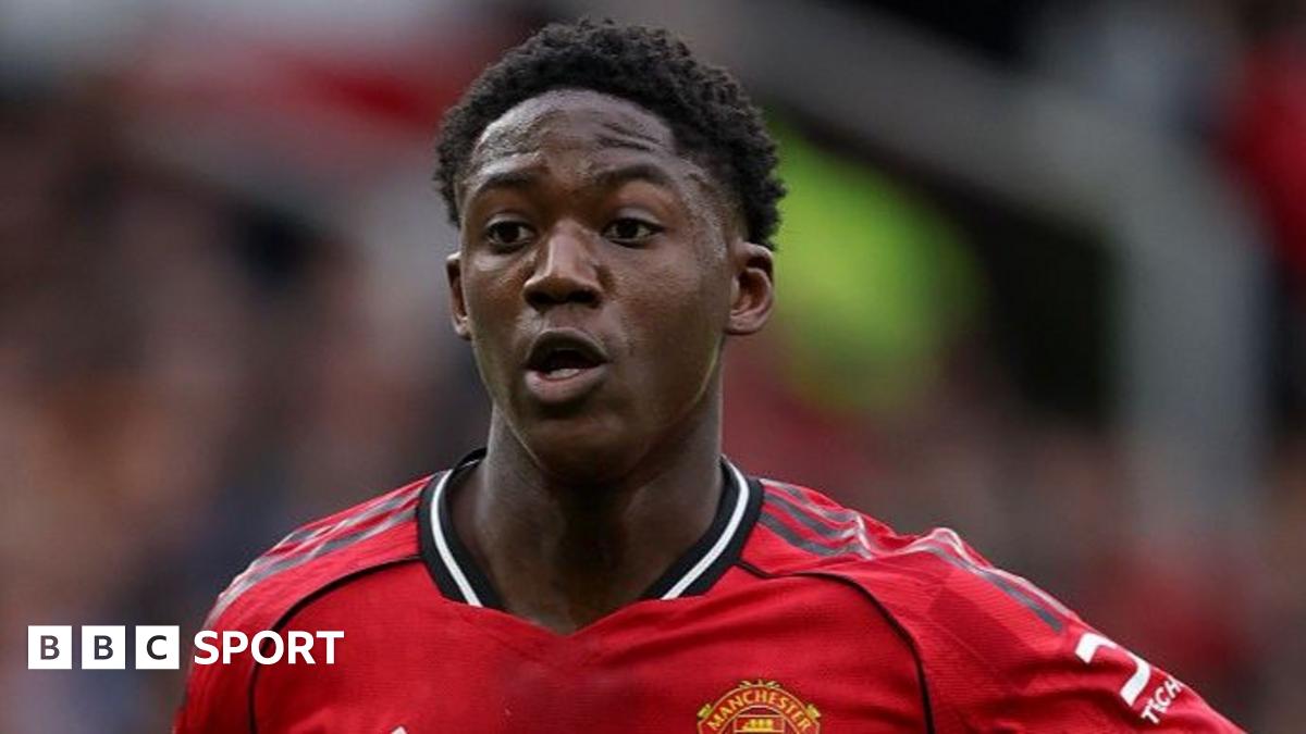 Manchester United midfielder Kobbie Mainoo