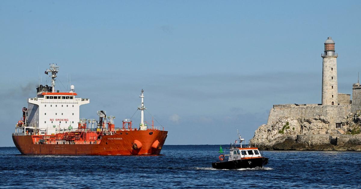 Mexico considers halting Cuba oil exports amid US retaliation concerns