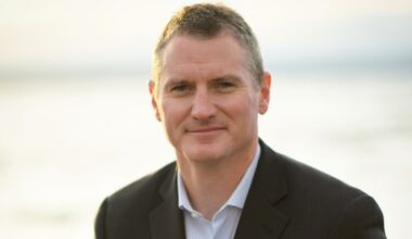 Controversial Seattle police union leader Mike Solan to step down