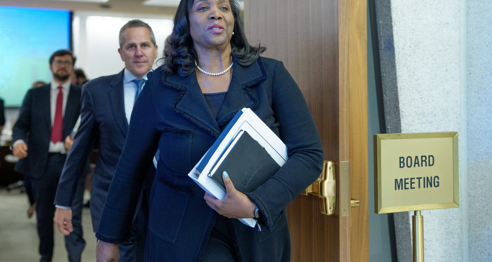 US Supreme Court appears reluctant to let Trump fire Fed’s Lisa Cook | Business and Economy News