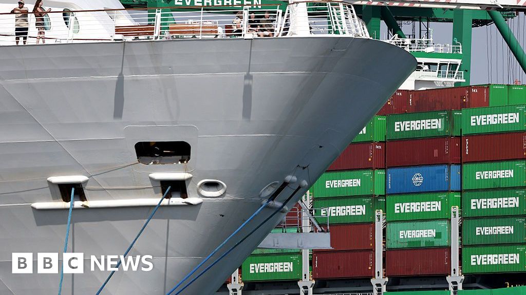 Trump warns of 'mess' if Supreme Court rules against tariffs