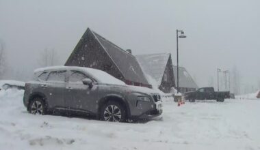 Up to 2 feet of snow could fall Tuesday in the Cascades