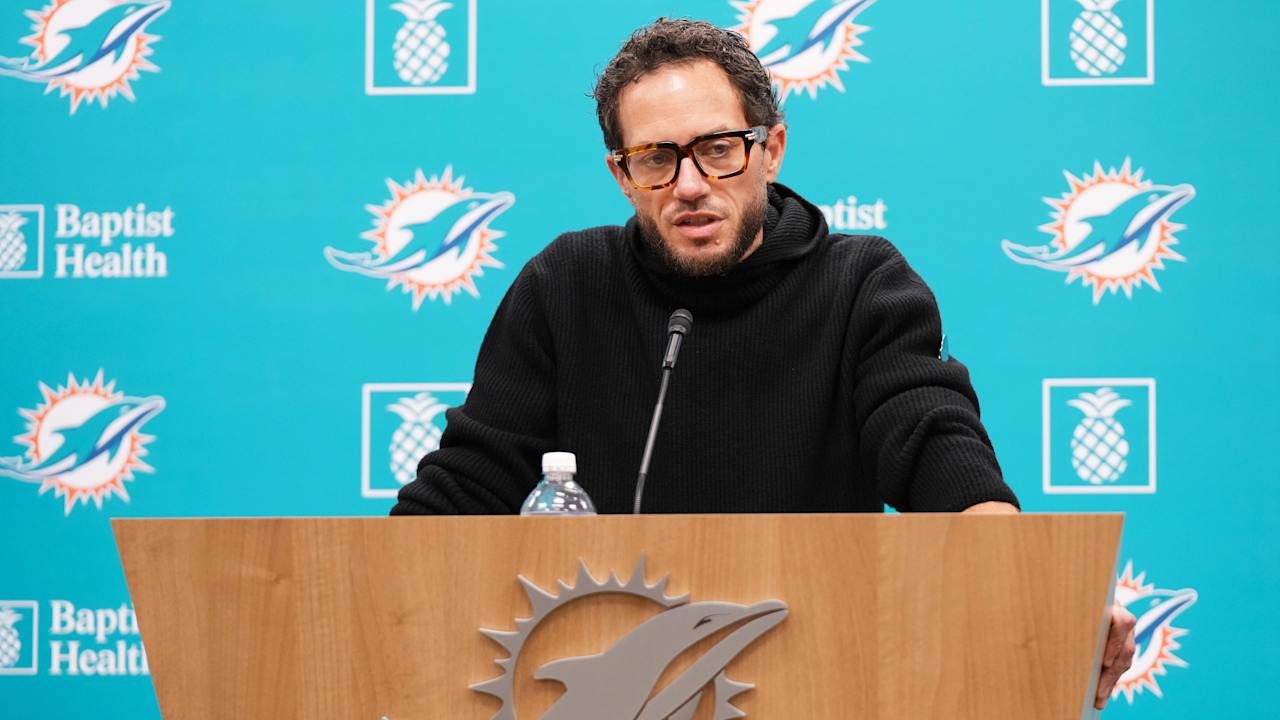 Chargers plan to hire ex-Dolphins head coach Mike McDaniel as offensive coordinator