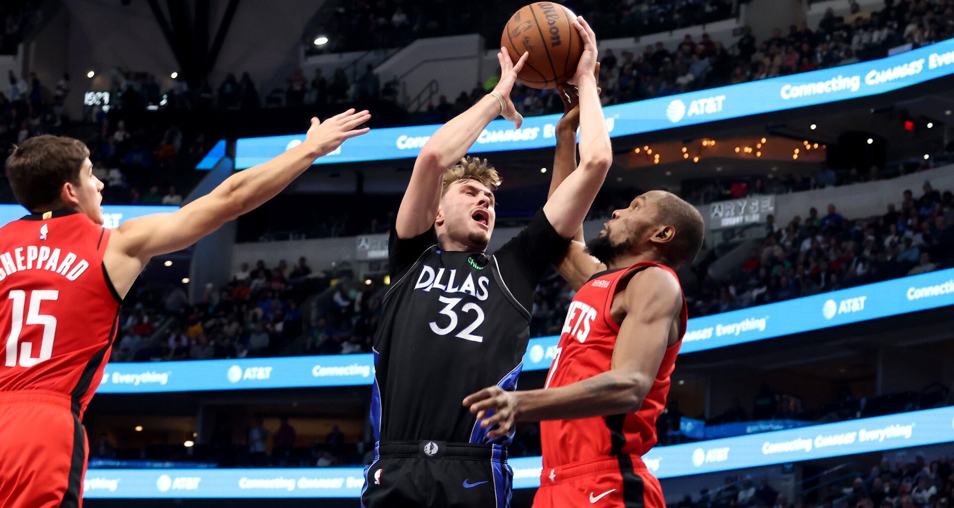 Grizzlies, Magic to play regular-season games in Berlin and London in 2026 as part of three-year slate of NBA games in Europe