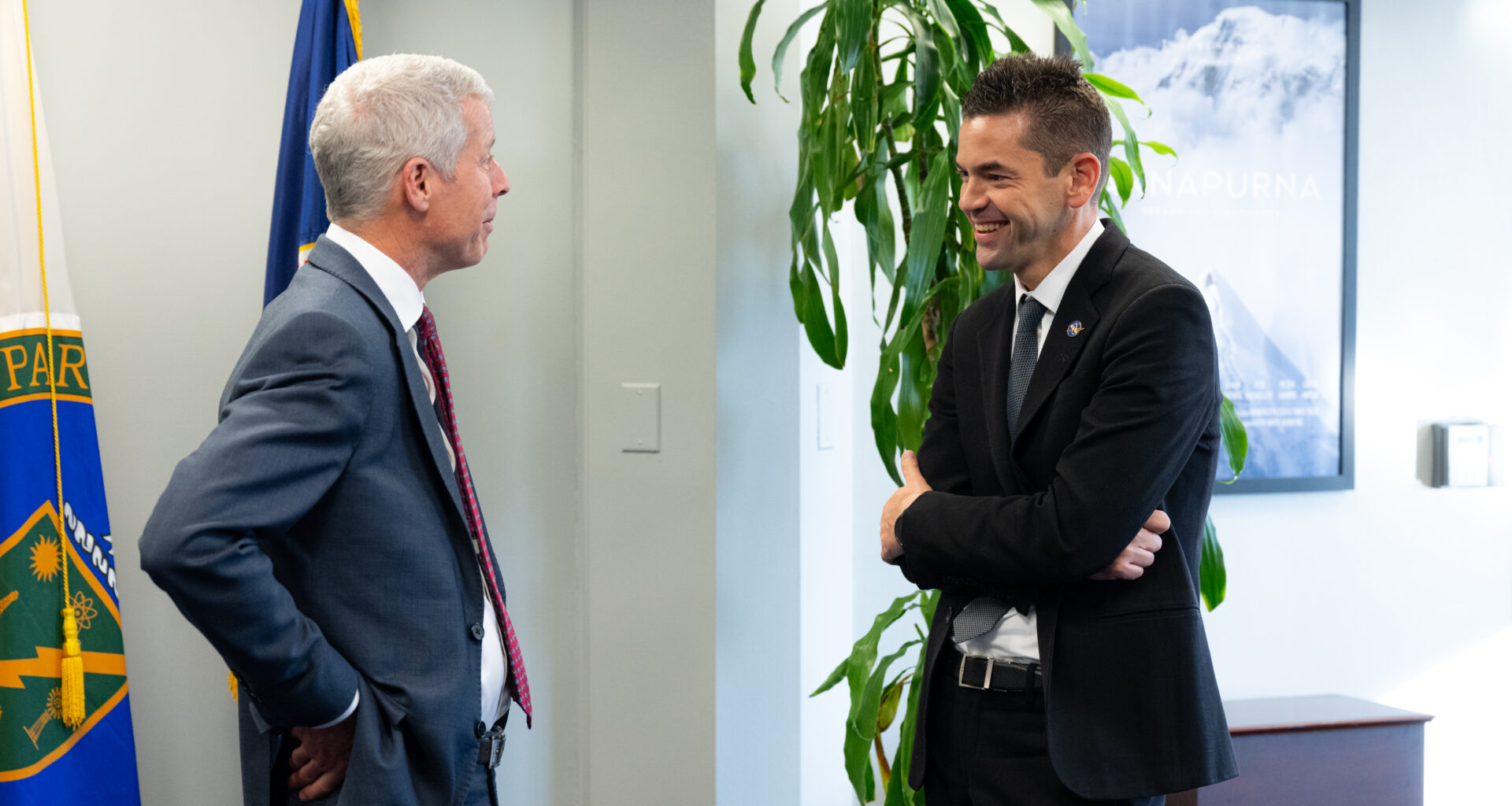 U.S. Energy Secretary Chris Wright (left) and NASA Administrator Jared Isaacman (right) meet in Washington on Jan. 8, 2026
