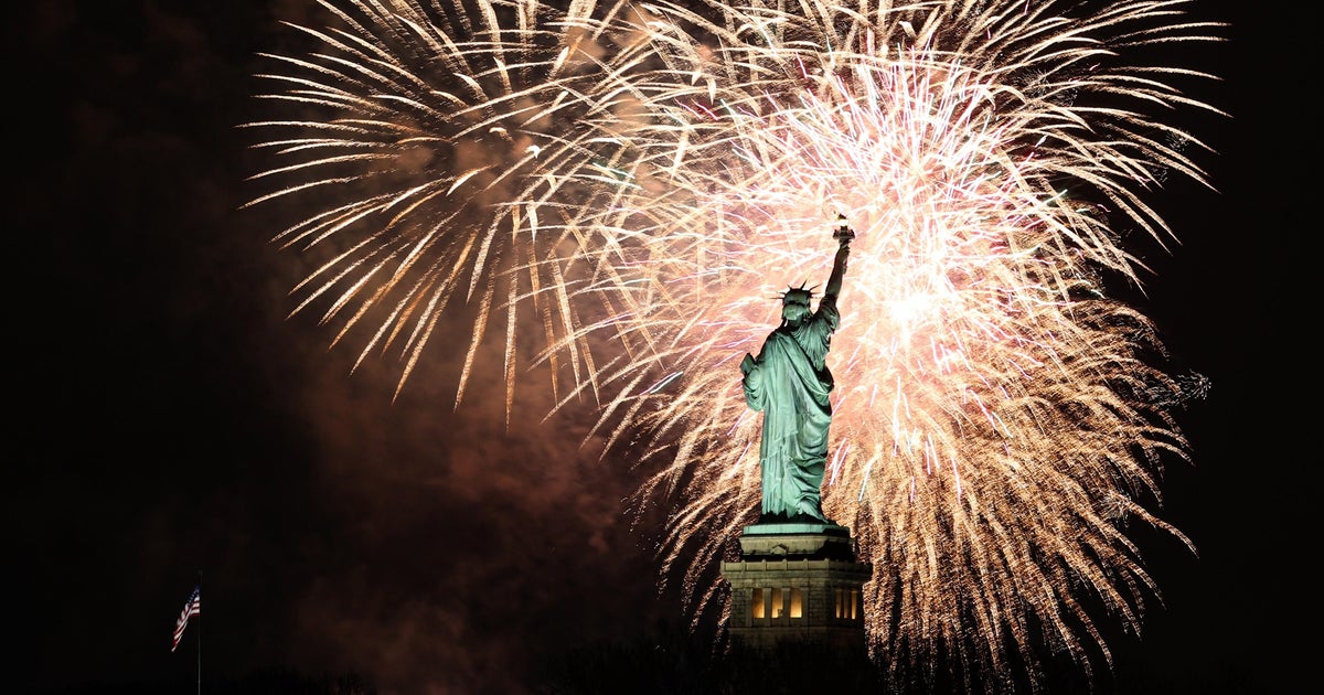 Where to see New Year's Eve 2026 fireworks shows in NYC