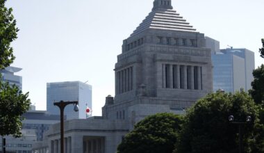 Women Japanese lawmakers point to unique shortage — toilets for them
