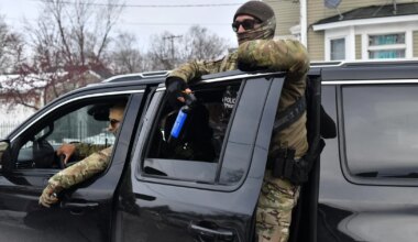 Hundreds more federal agents being sent to Minneapolis, DHS Secretary Kristi Noem says