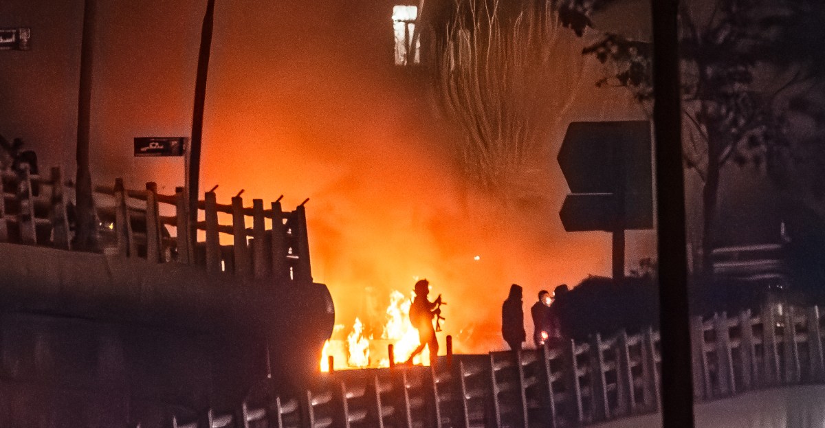 Iran protests: Death toll grows as internet blackout continues