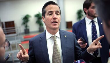 Senators say bipartisan compromise on ACA tax credits has stalled