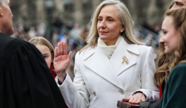 Abigail Spanberger sworn in as Virginia's 1st female governor in historic inauguration